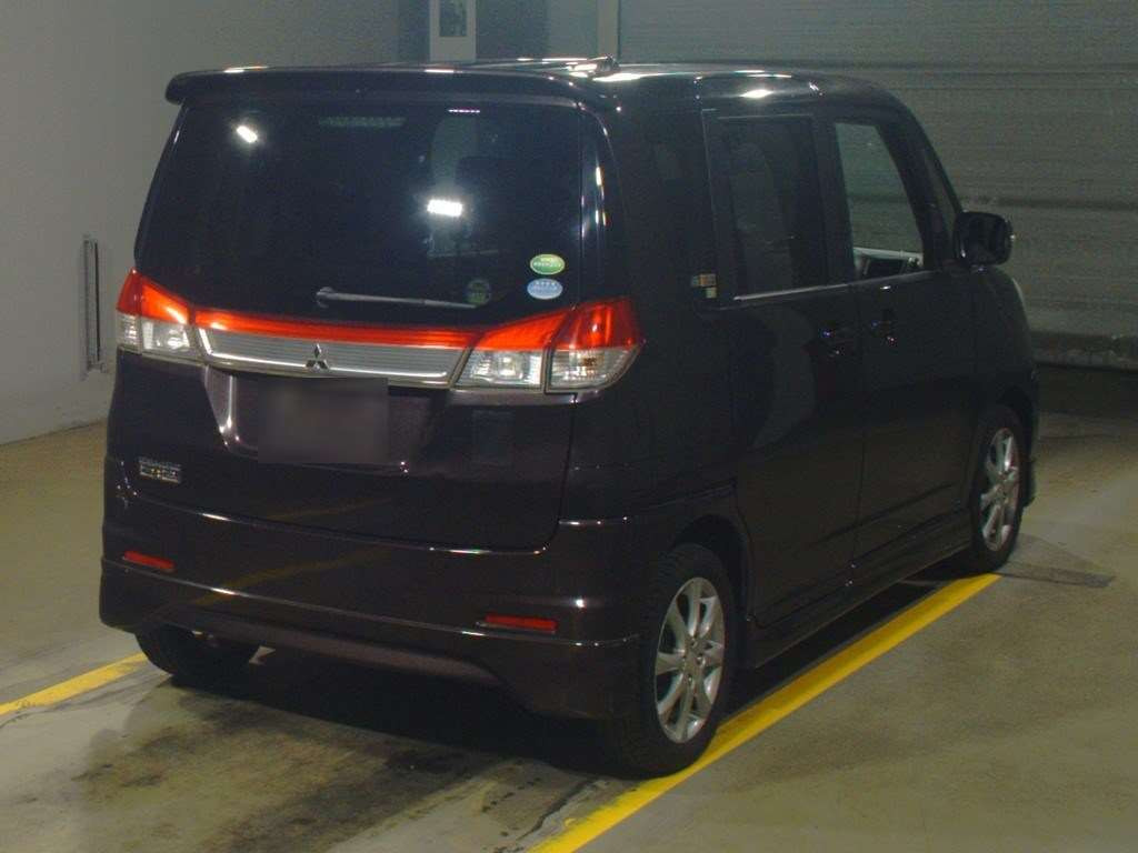 2013 Mitsubishi Delica D2 MB15S[1]