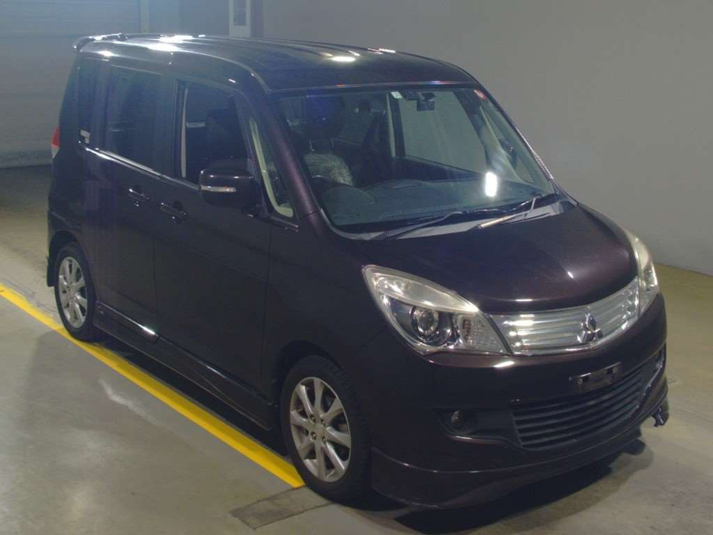 2013 Mitsubishi Delica D2 MB15S[2]