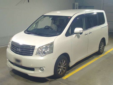 2012 Toyota Noah