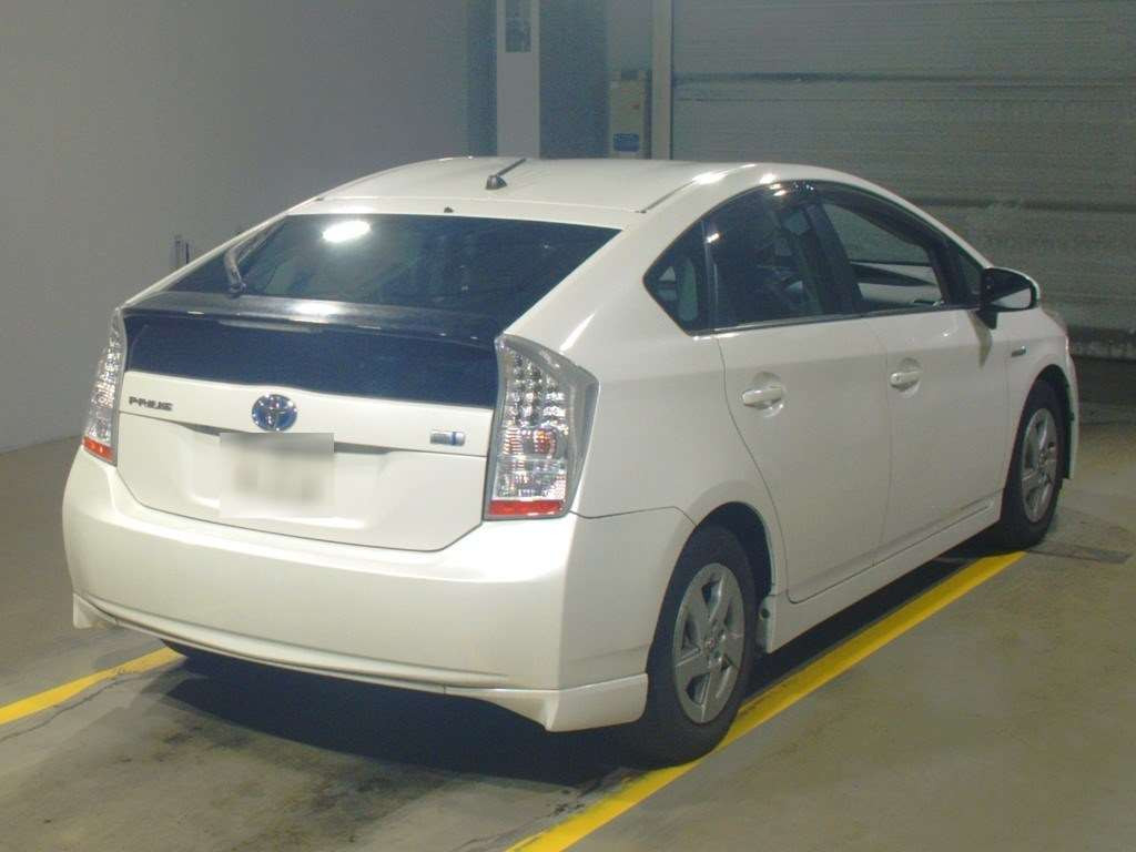 2011 Toyota Prius ZVW30[1]