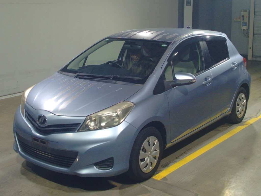 2013 Toyota Vitz NSP130[0]