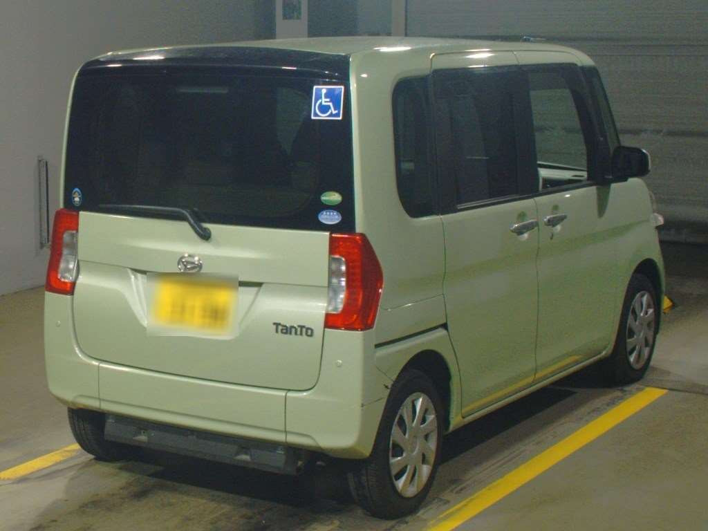 2016 Daihatsu Tanto LA600S[1]