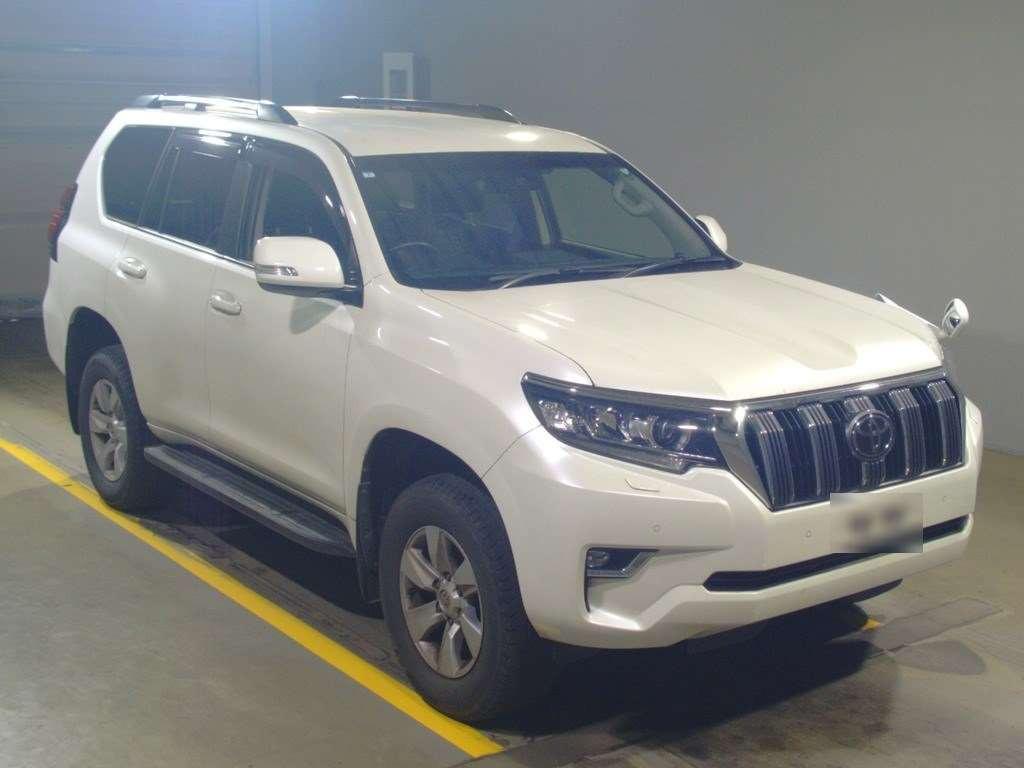 2019 Toyota Land Cruiser Prado TRJ150W[2]