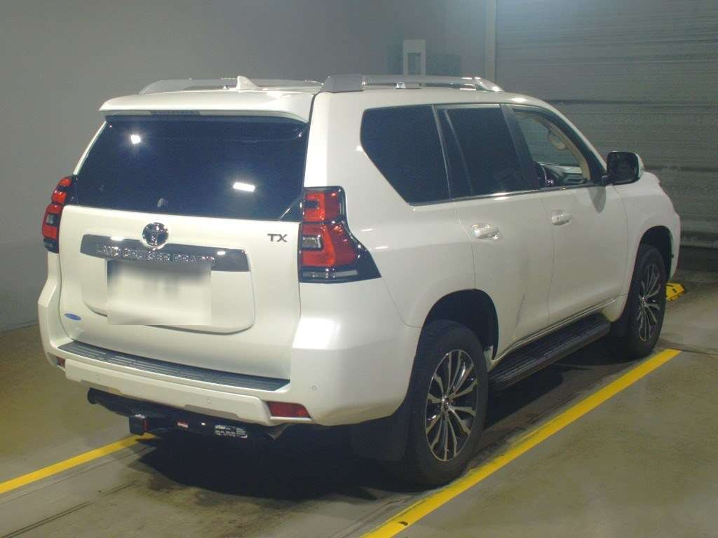 2018 Toyota Land Cruiser Prado TRJ150W[1]