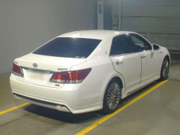 2014 Toyota Crown Majesta