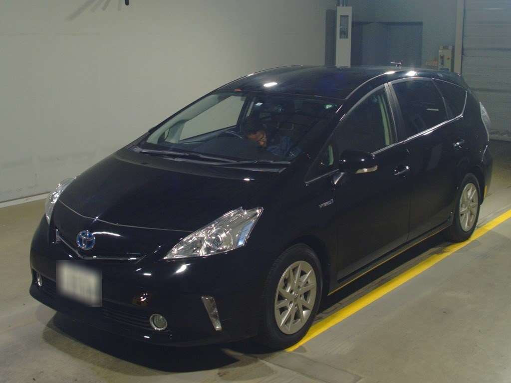 2014 Toyota Prius alpha ZVW40W[0]