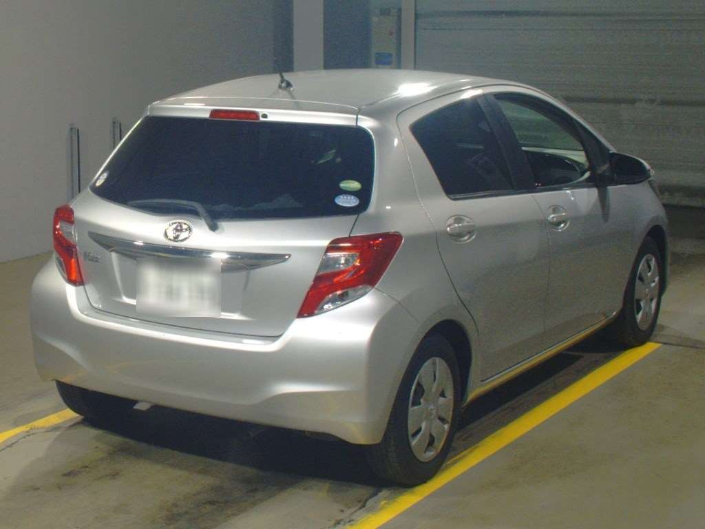 2014 Toyota Vitz NSP130[1]