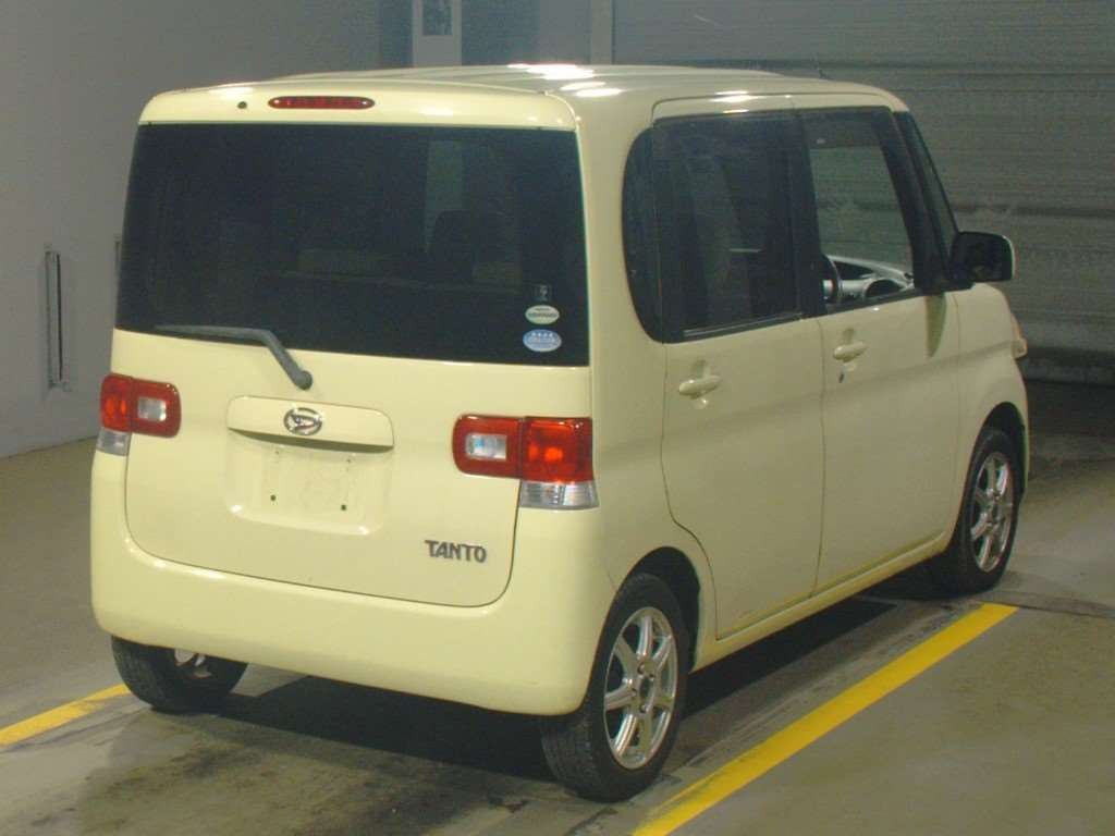 2009 Daihatsu Tanto L375S[1]