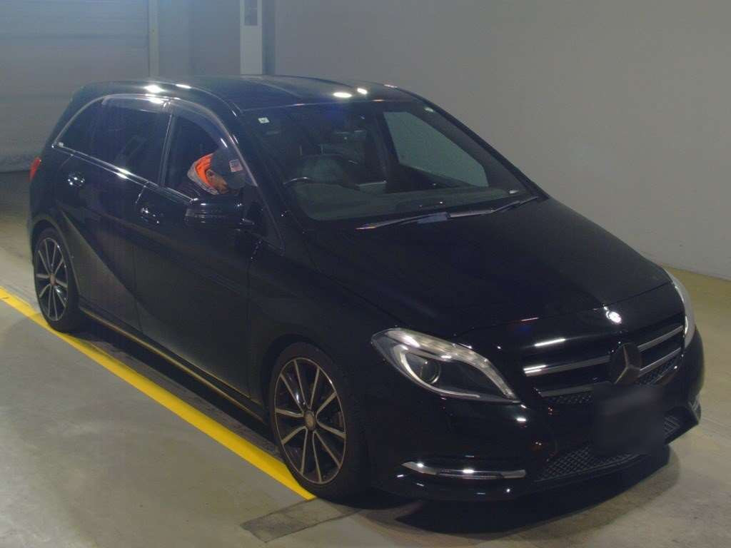 2013 Mercedes Benz B-Class 246242[2]