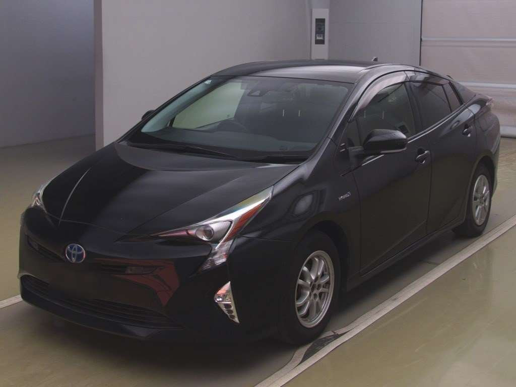 2017 Toyota Prius ZVW50[0]