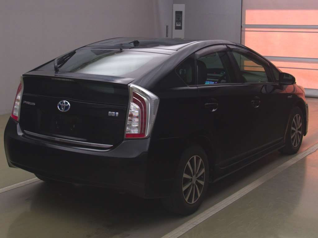 2012 Toyota Prius ZVW30[1]