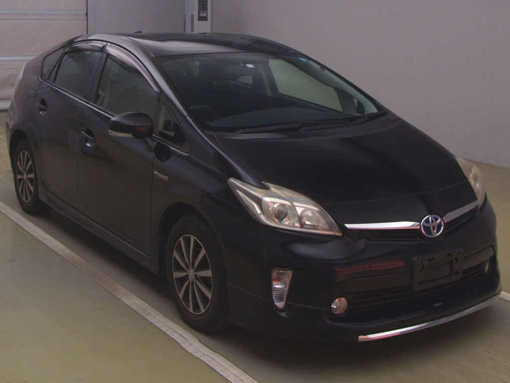 2012 Toyota Prius ZVW30[2]