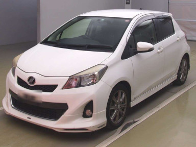 2013 Toyota Vitz