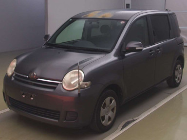 2010 Toyota Sienta