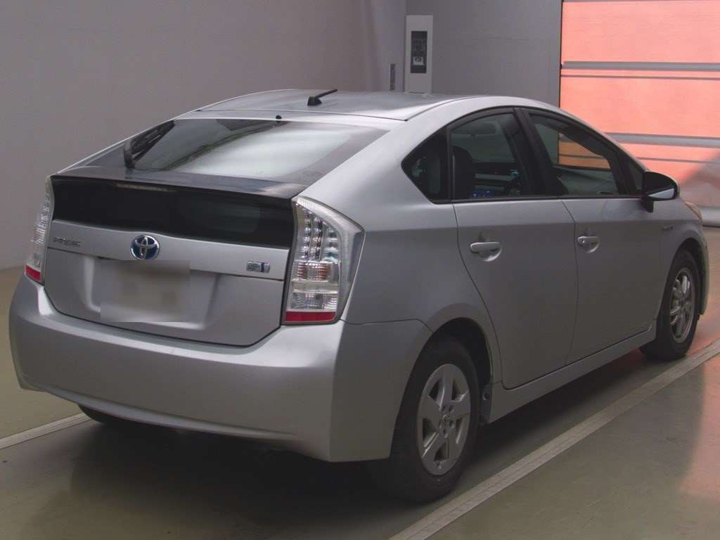 2011 Toyota Prius ZVW30[1]