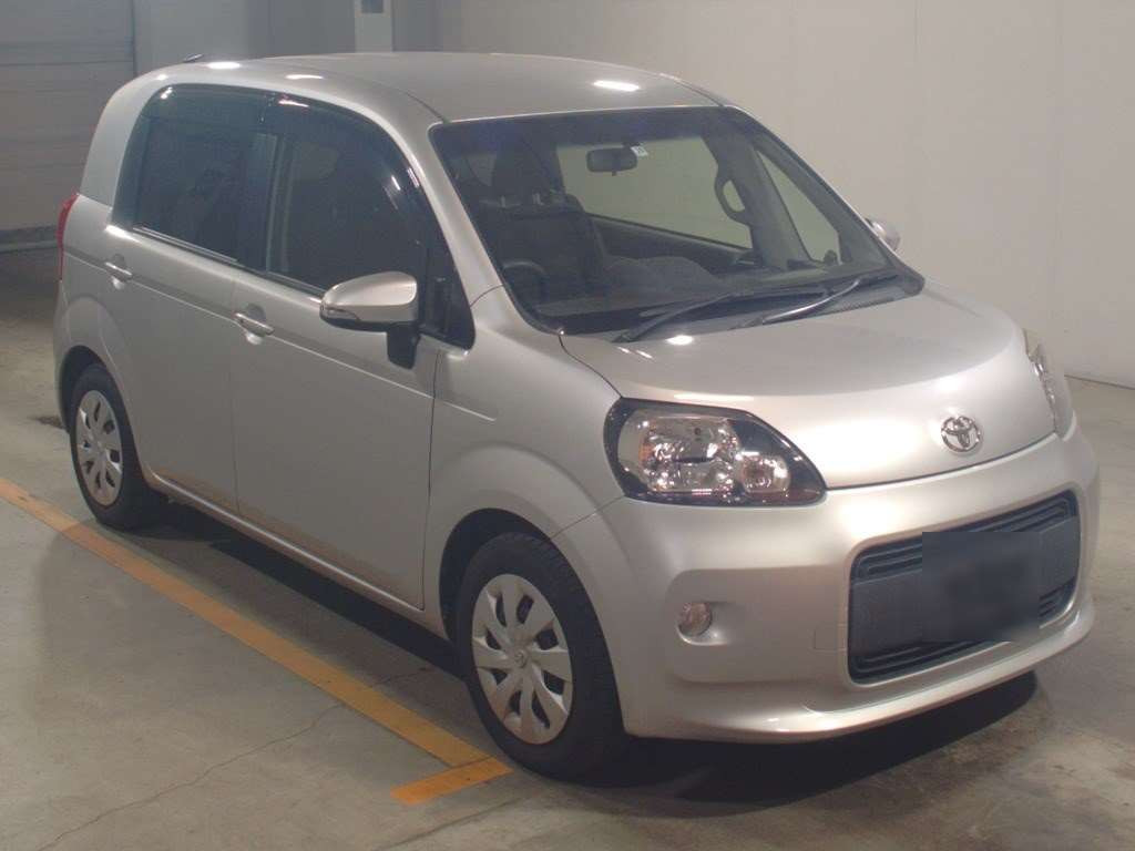 2015 Toyota Porte NCP141[2]