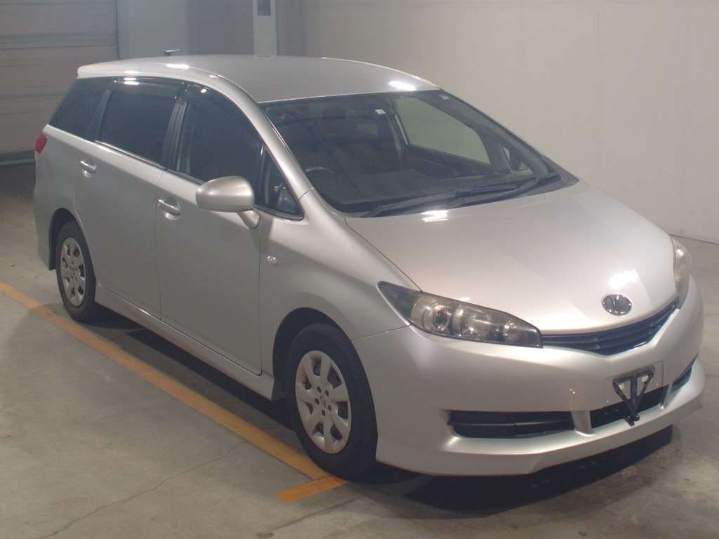 2010 Toyota Wish ZGE20G[2]