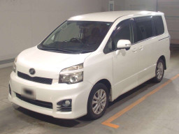 2010 Toyota Voxy