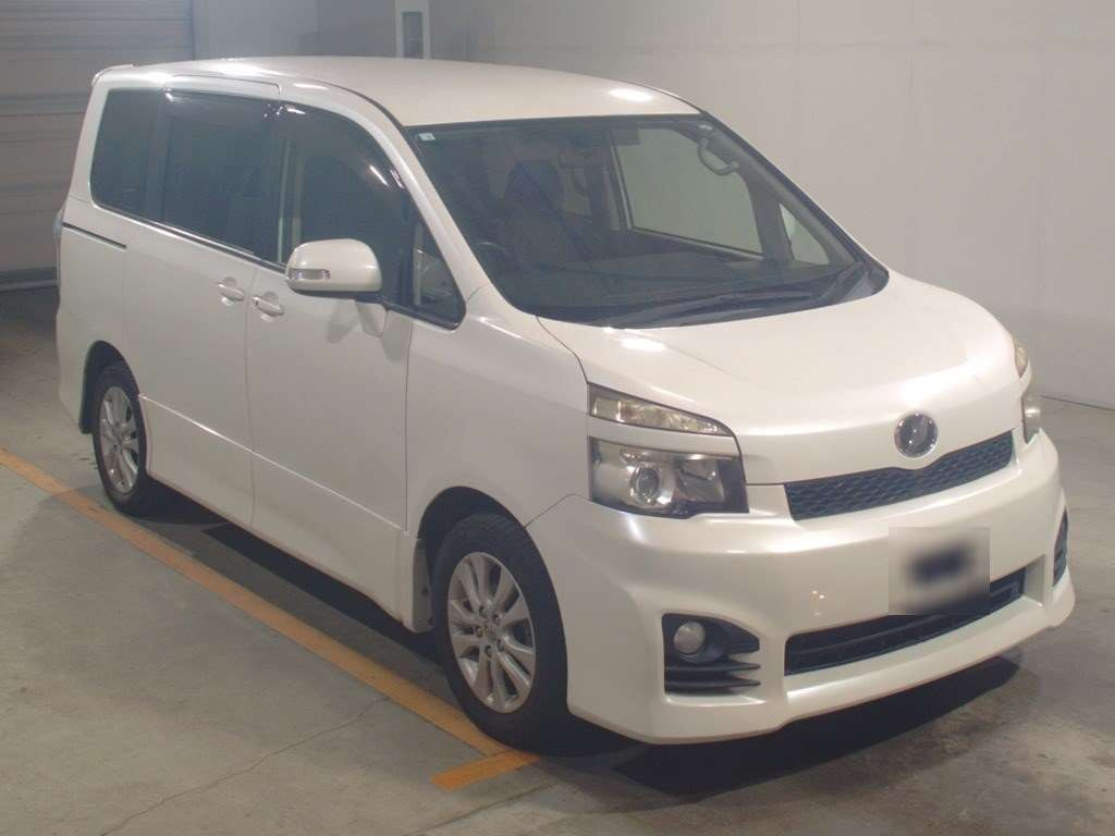 2010 Toyota Voxy ZRR70W[2]