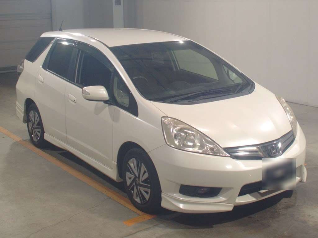 2013 Honda Fit Shuttle GG7[2]