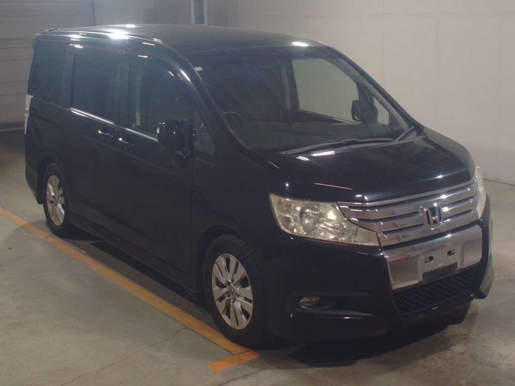 2010 Honda Step WGN Spada RK5[2]