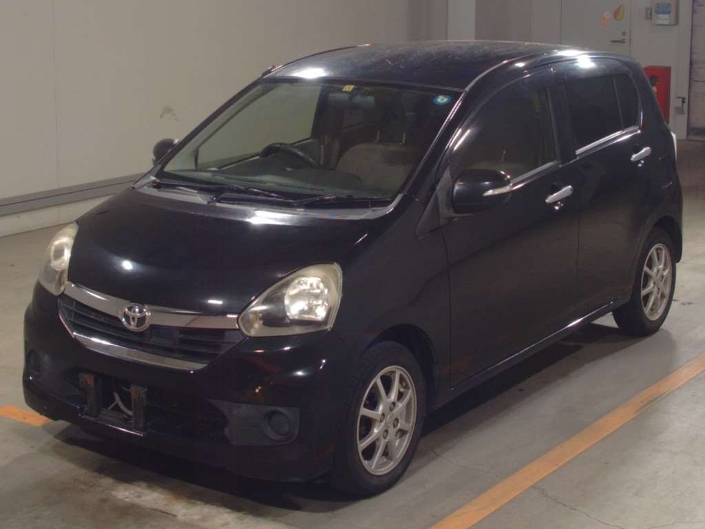 2013 Toyota Pixis Epoch LA300A[0]