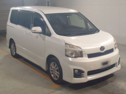 2010 Toyota Voxy