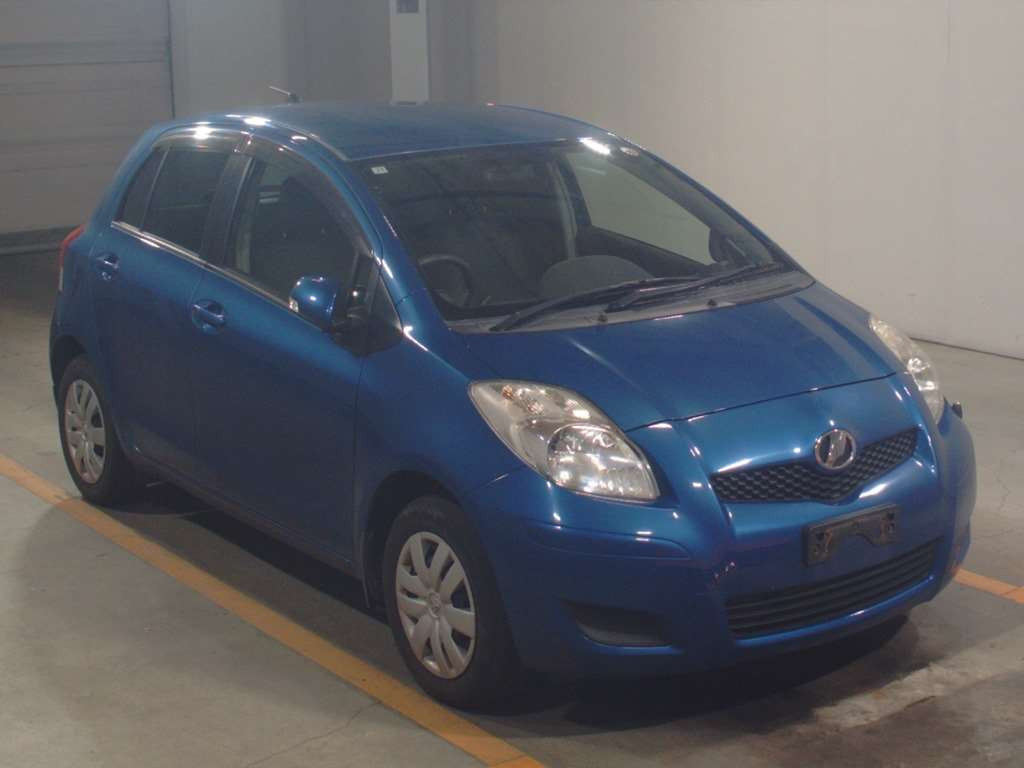 2009 Toyota Vitz SCP90[2]