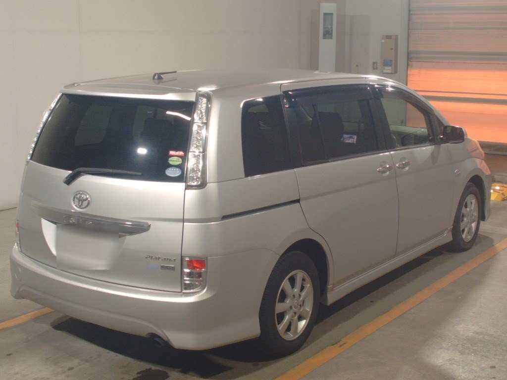 2012 Toyota Isis ZGM10W[1]