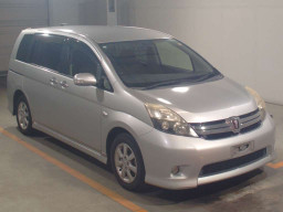 2012 Toyota Isis