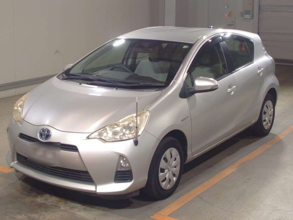 2012 Toyota Aqua NHP10[0]