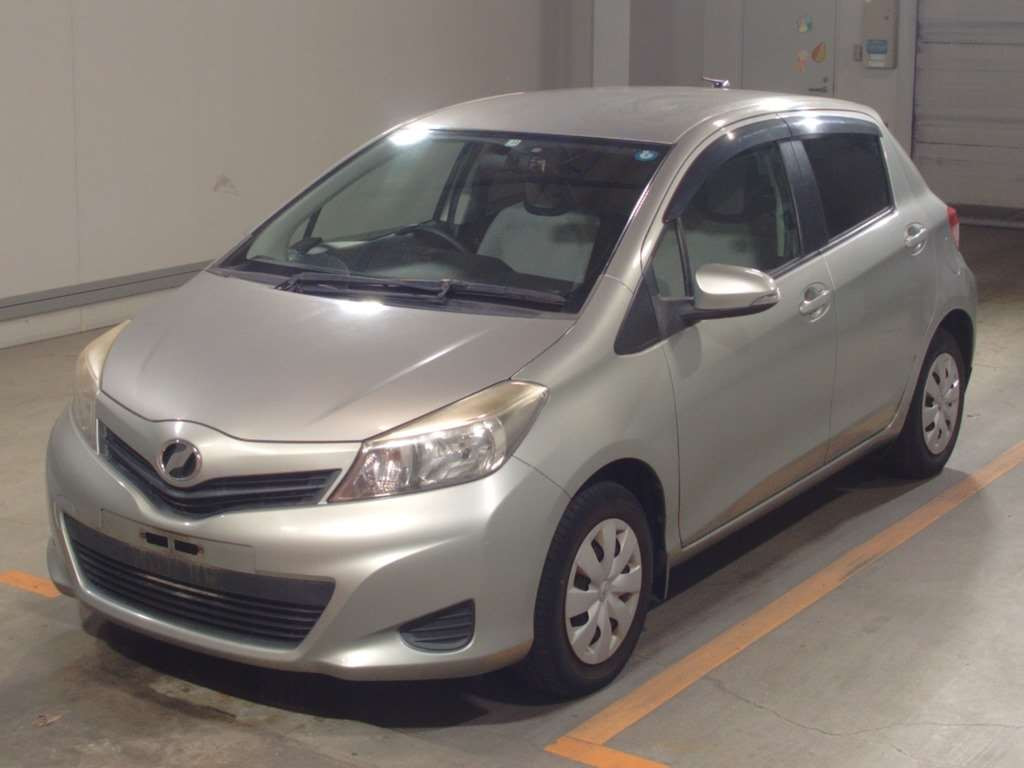 2011 Toyota Vitz KSP130[0]