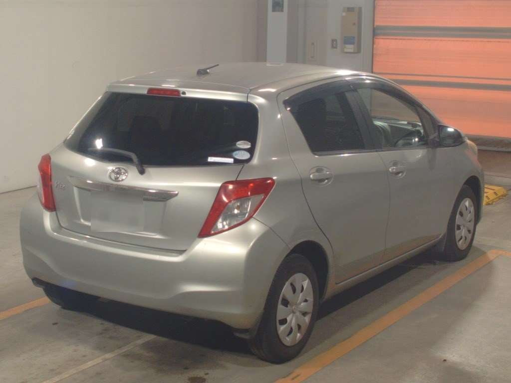 2011 Toyota Vitz KSP130[1]