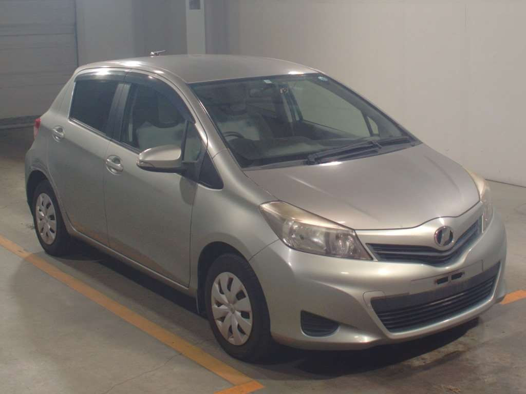 2011 Toyota Vitz KSP130[2]