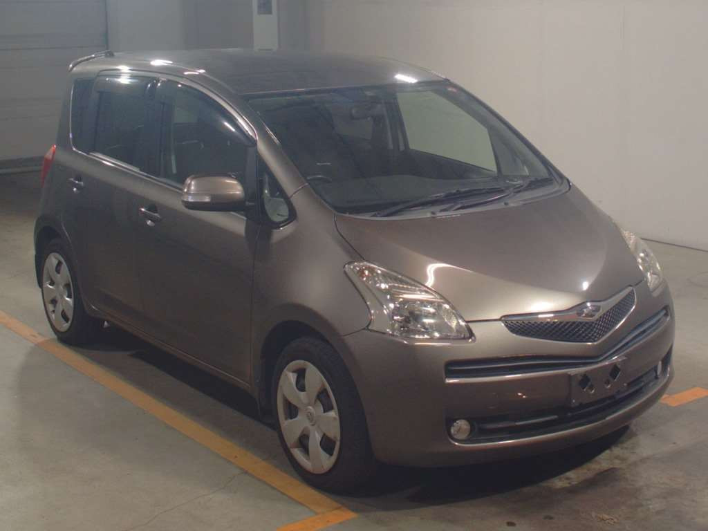 2006 Toyota Ractis NCP100[2]