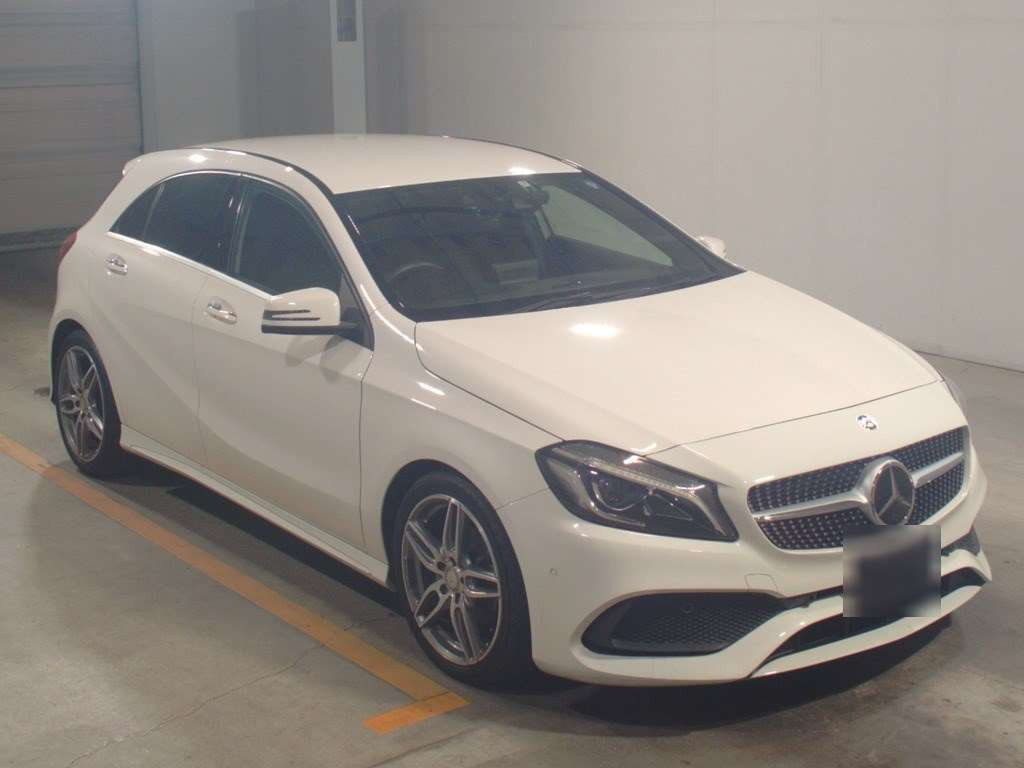 2017 Mercedes Benz A-Class 176042[2]