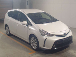 2016 Toyota Prius alpha