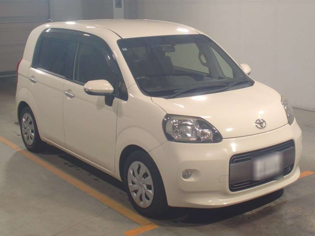 2015 Toyota Porte NSP141[2]