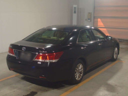 2013 Toyota Crown Hybrid