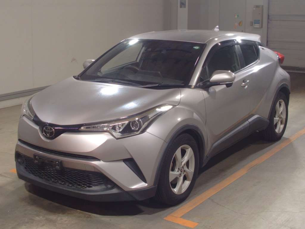 2018 Toyota C-HR NGX10[0]