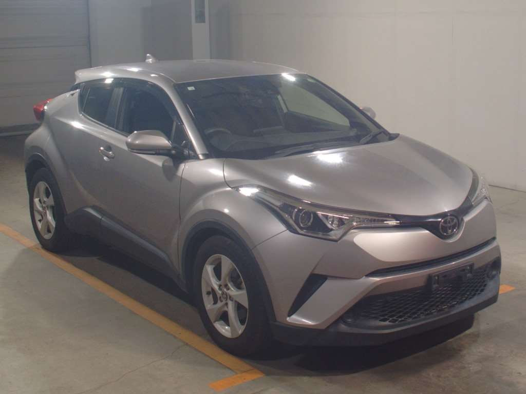 2018 Toyota C-HR NGX10[2]