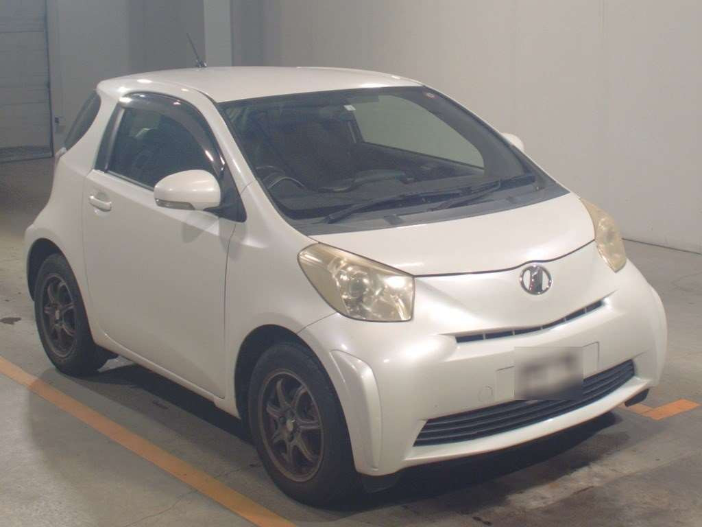 2010 Toyota iQ KGJ10[2]