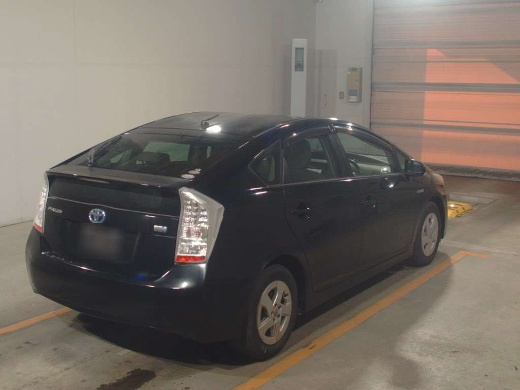 2010 Toyota Prius ZVW30[1]