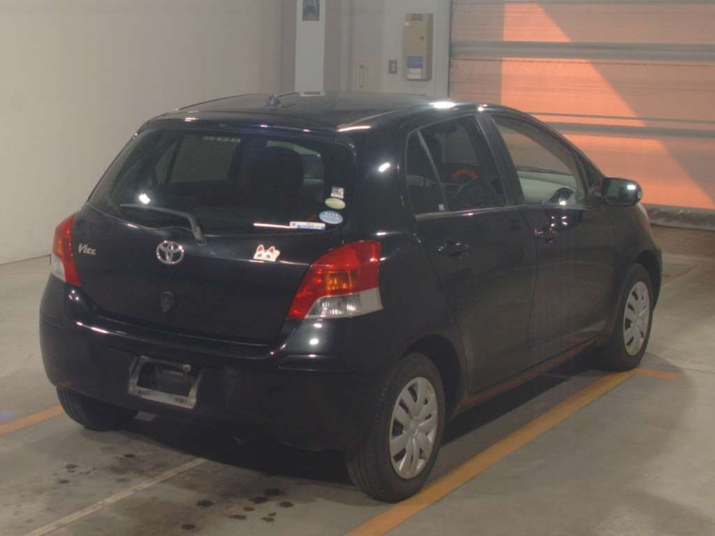 2010 Toyota Vitz SCP90[1]