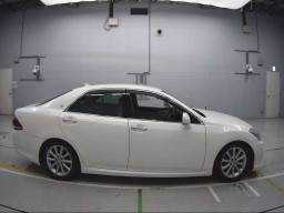 2010 Toyota Crown