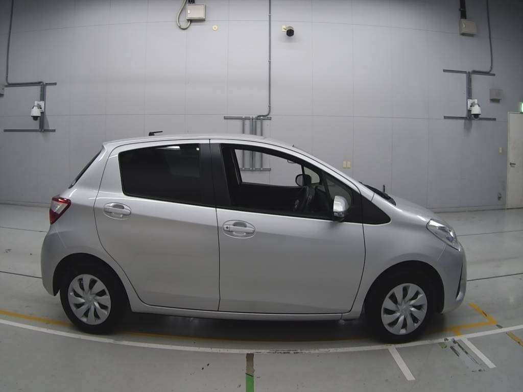 2019 Toyota Vitz KSP130[2]