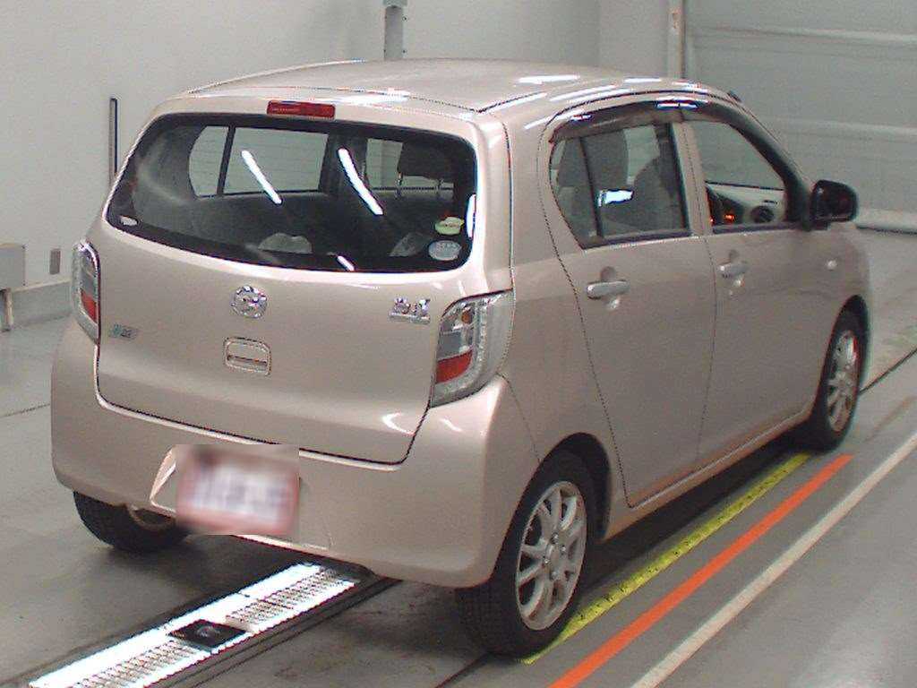 2014 Daihatsu Mira es LA300S[1]