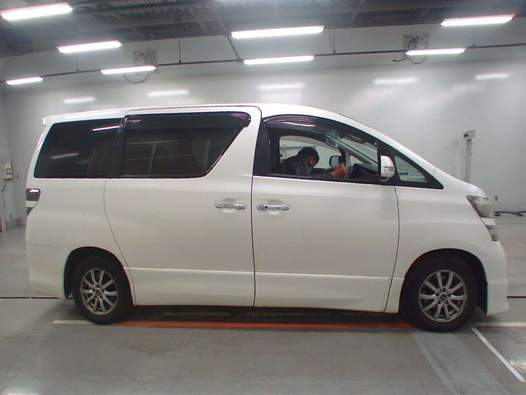 2010 Toyota Vellfire ANH25W[2]