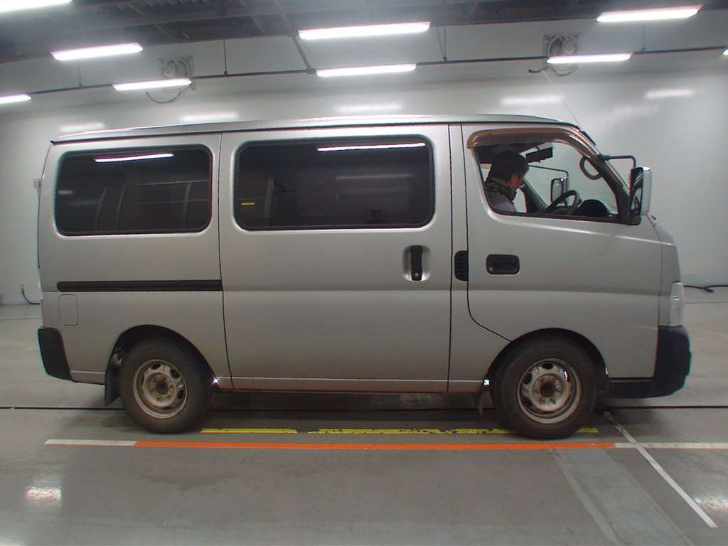 2003 Nissan Caravan Van VPE25[2]