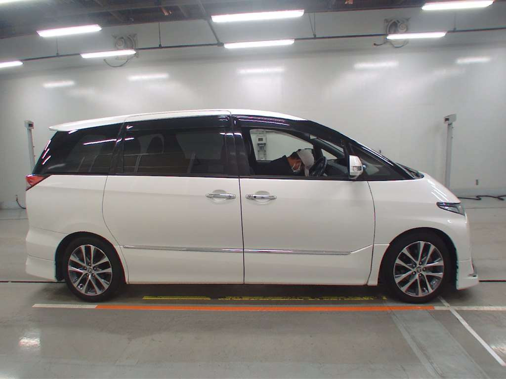 2019 Toyota Estima ACR50W[2]